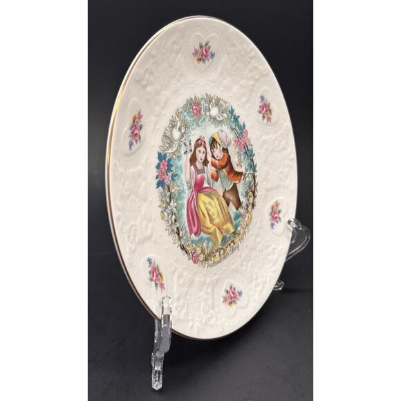 Vintage Royal Doulton My Valentine Day 1979 Collector Plate 8 1/4 " - Picture 7 of 16